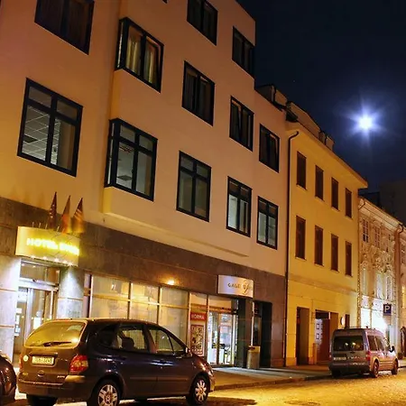 Dvorak Hotell